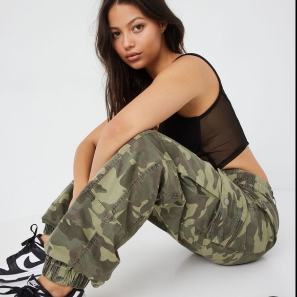 Garage Brianna Bubble Pant - Picture 1 of 8